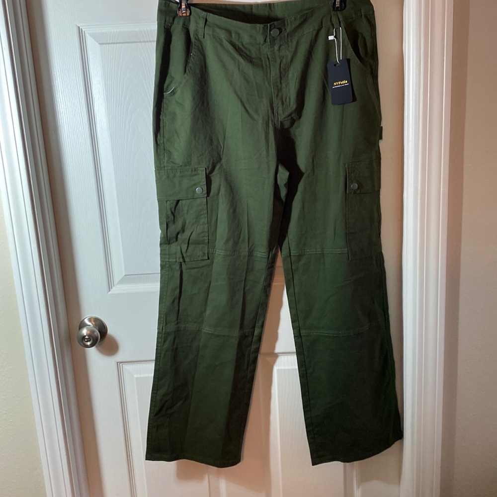NV Felix Solid Color Cargo Pants in Olive Green  Size XXL Waist 36 inches